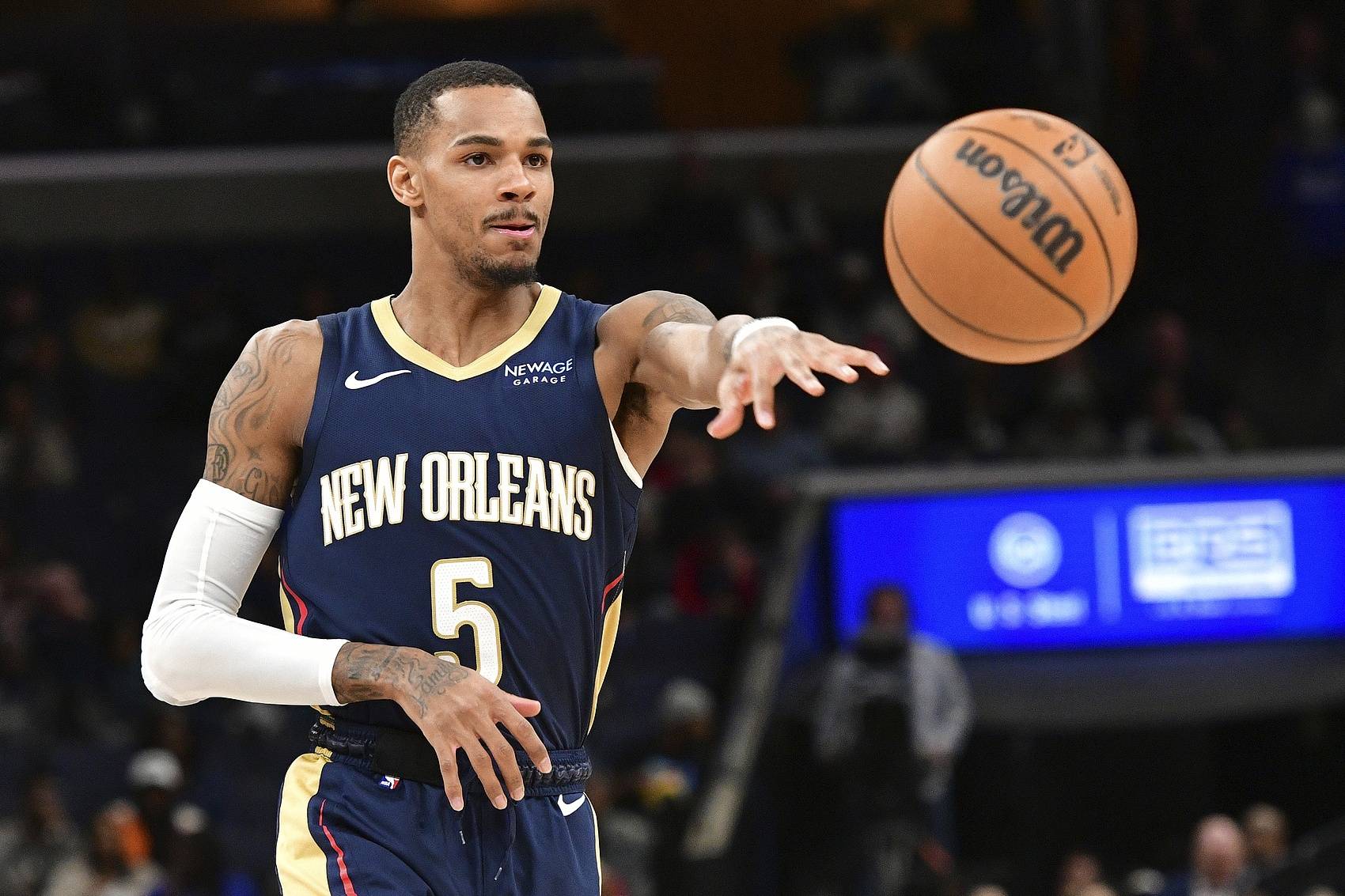 到广泛赞誉 到广泛赞誉