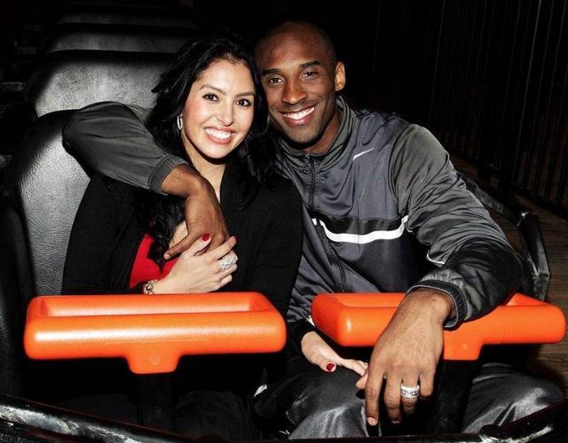 外三人抱团 外三人抱团